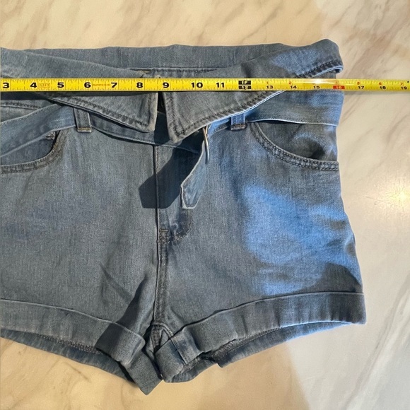 Forever 21 Denim Crossover Belted High Waist Shorts Medium Blue Jean Fold Hem - Picture 9 of 9